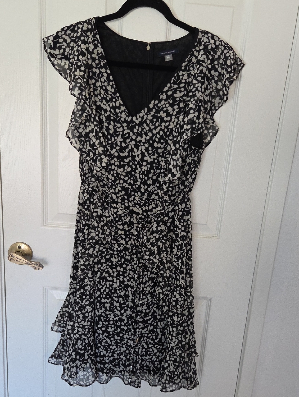 Tommy Hilfiger Black & White Leaf-Print Ruffle Midi Dress